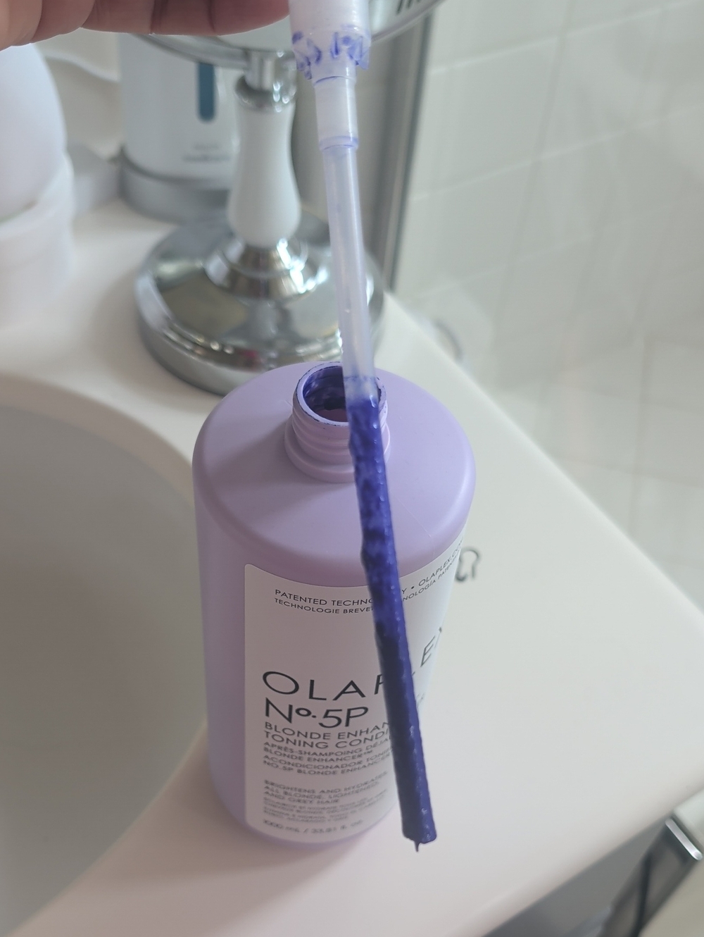OLAPLEX Blonde Enhancer Duo Shampoo And Conditioner In Lavender, Half Full. - Picture 5 of 6